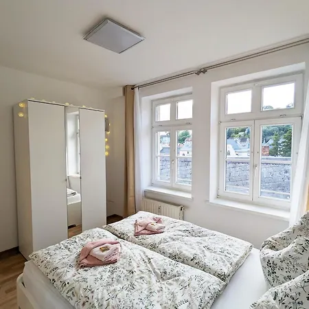 F4 - Urlaubsmagie - Grosse Fuer Bis Zu 10 Personen Apartment Sebnitz