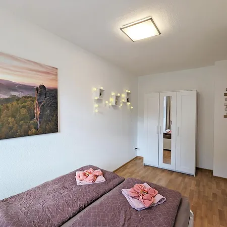 Apartment F4 - Urlaubsmagie - Grosse Fuer Bis Zu 10 Personen Sebnitz